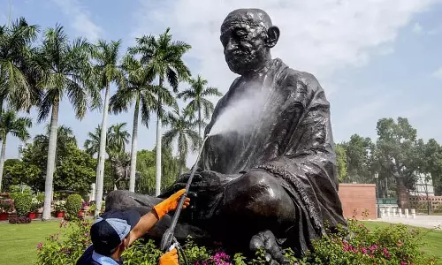 गांधी जयंती पर बैंक स्टॉक एक्सचेंज स्कूल विश्वविद्यालय और कार्यालय बंद रहेंगे गांधी जयंती पर बैंक स्टॉक एक्सचेंज स्कूल विश्वविद्यालय और कार्यालय बंद रहेंगे
