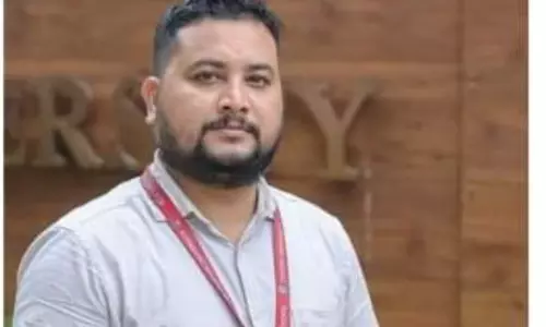 Assam : जोराबाट में कॉटन कॉलेज के प्रोफेसर की लोहे की रॉड से पीट-पीटकर हत्या Assam : जोराबाट में कॉटन कॉलेज के प्रोफेसर की लोहे की रॉड से पीट-पीटकर हत्या
