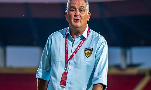 चेन्नईयिन एफसी के कोच कोयल ने गोल रहित ड्रॉ के बाद Hyderabad FC के जवाबी हमले की सराहना की चेन्नईयिन एफसी के कोच कोयल ने गोल रहित ड्रॉ के बाद Hyderabad FC के जवाबी हमले की सराहना की