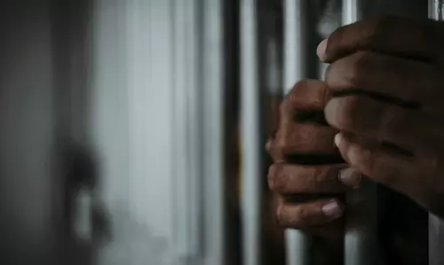 KERALA : कासरगोड के सरकारी स्कूल में शिक्षकों से पैसे हड़पने के आरोप