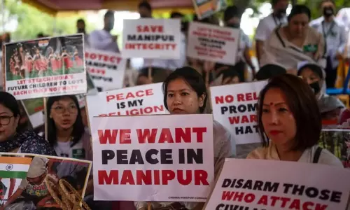 Manipur हिंसा मैतेई प्रवासी और पूर्वोत्तर कार्यकर्ताओं ने जिनेवा में विरोध प्रदर्शन Manipur हिंसा मैतेई प्रवासी और पूर्वोत्तर कार्यकर्ताओं ने जिनेवा में विरोध प्रदर्शन