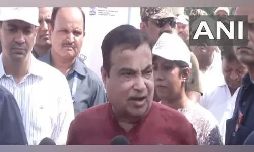 PM Modi के नेतृत्व में महात्मा गांधी का स्वच्छ भारत का सपना साकार हो रहा है: Nitin Gadkari PM Modi के नेतृत्व में महात्मा गांधी का स्वच्छ भारत का सपना साकार हो रहा है: Nitin Gadkari