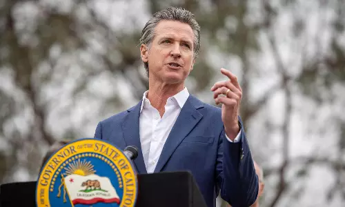 California Governor: विवादास्पद एआई विनियमन विधेयक को खारिज किया