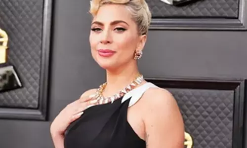 Lady Gaga ने माइकल पोलांस्की के साथ अपनी शादी के लिए कुछ गुप्त योजनाएँ बनाई