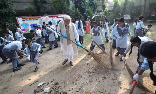 Delhi students: मोदी की अगुवाई में स्वच्छता अभियान से छात्र प्रेरित