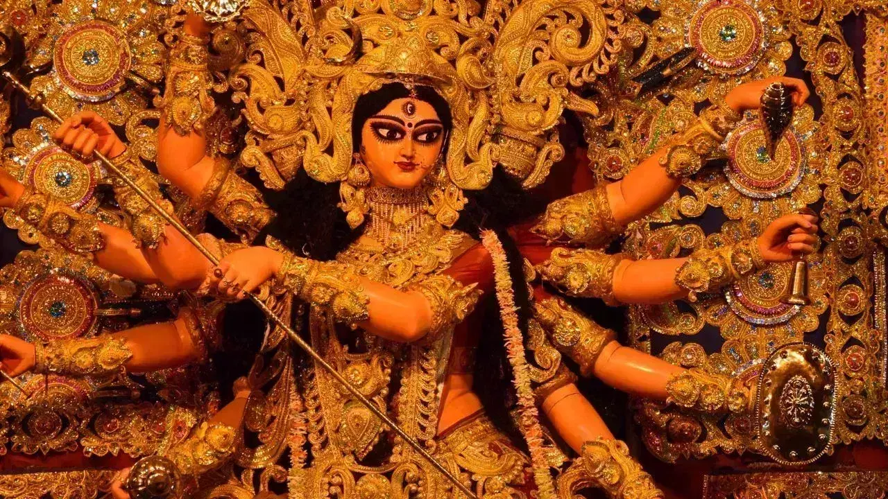 Shardiya Navratri पर करें ये छोटा सा उपाय , माता रानी होगी प्रसन्न Shardiya Navratri पर करें ये छोटा सा उपाय , माता रानी होगी प्रसन्न