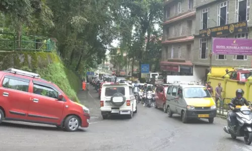 Sikkim :  अधिकारियों को चेतावनी सरकारी वाहनों का दुरुपयोग करने पर अनुशासनात्मक कार्रवाई की जाएगी