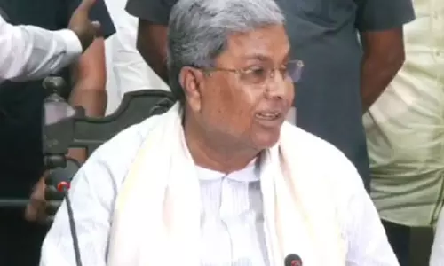 आइये हम सब मिलकर गोडसे की विचारधारा पर भारत बनाने की BJP की साजिश को हराएं: सीएम सिद्धारमैया आइये हम सब मिलकर गोडसे की विचारधारा पर भारत बनाने की BJP की साजिश को हराएं: सीएम सिद्धारमैया