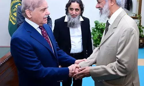 भगोड़े जाकिर नाइक ने Pakistan के प्रधानमंत्री शहबाज शरीफ से मुलाकात की भगोड़े जाकिर नाइक ने Pakistan के प्रधानमंत्री शहबाज शरीफ से मुलाकात की