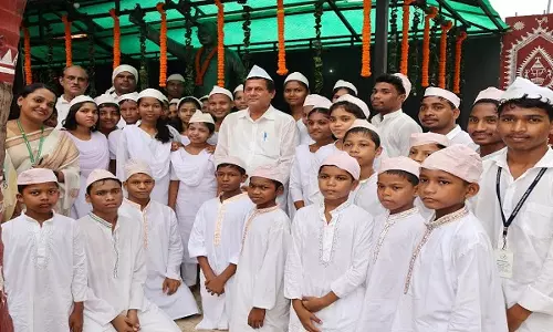 KIIT और KISS में गांधी और शास्त्री जयंती मनाई गई