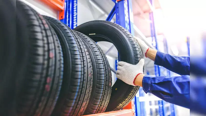 Tolins Tyres के शेयर में -1.21% की गिरावट