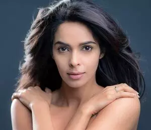 Mallika Sherawat को एक पुरुष सह-कलाकार ने किया था परेशान