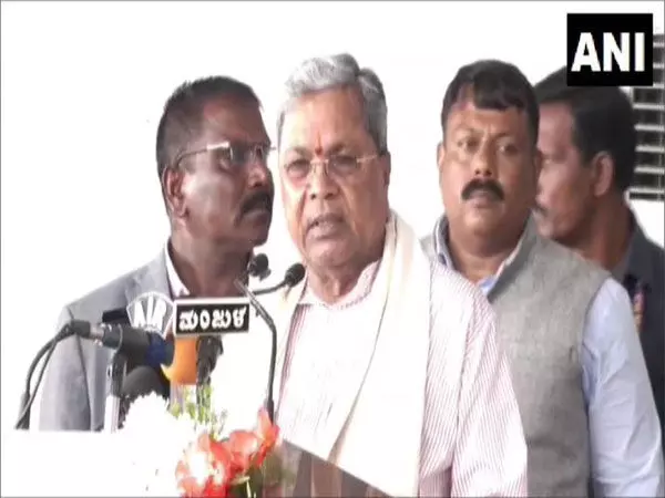 हम कर्नाटक के लोगों को सामाजिक और आर्थिक रूप से सशक्त बना रहे हैं: सीएम Siddaramaiah