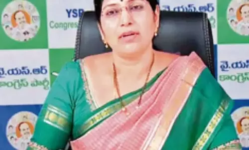 आंध्र प्रदेश की नई शराब नीति लोगों के लिए हानिकारक: YSR Congress आंध्र प्रदेश की नई शराब नीति लोगों के लिए हानिकारक: YSR Congress