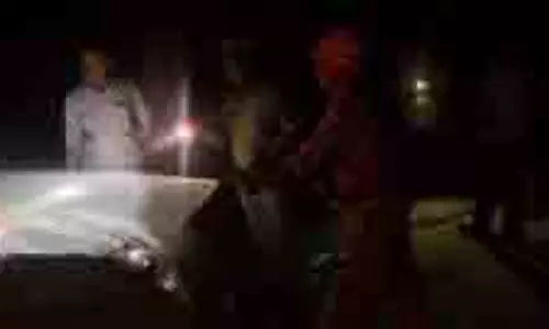 Himachal Pradesh: चलती कार की बैटरी में लगी आग, ड्राइवर ने बचाई जान