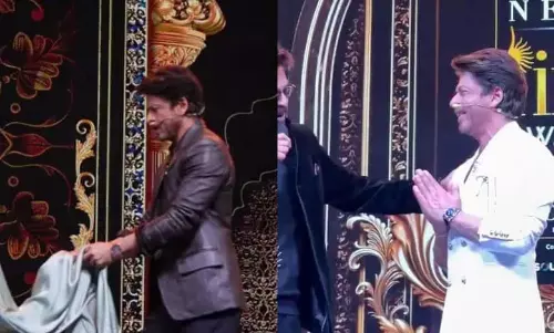 IIFA 2024 में शाहरुख ने पहनी थीं दो महंगी घड़ियां IIFA 2024 में शाहरुख ने पहनी थीं दो महंगी घड़ियां