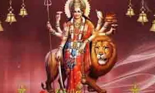 Navratri 2024:पूजा के दौरान पढ़ें ये व्रत कथा, मिलेगा सुख-समृद्धि का वरदान Navratri 2024:पूजा के दौरान पढ़ें ये व्रत कथा, मिलेगा सुख-समृद्धि का वरदान