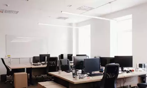 कार्यालय स्थान पर विवरण की मात्रा 53.43 मिलियन वर्ग फुट का रिकॉर्ड उच्च स्तर पर पंहुचा