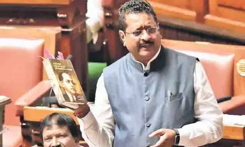 भाजपा के शीर्ष नेतृत्व ने विधायक यतनाल की टिप्पणियों पर ध्यान दिया है: Union Minister Prahlad Joshi भाजपा के शीर्ष नेतृत्व ने विधायक यतनाल की टिप्पणियों पर ध्यान दिया है: Union Minister Prahlad Joshi