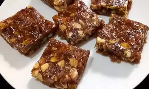 fruit barfi: माता को लगाना चाहते हैं अलग भोग,तो ट्राई करें फल बर्फी fruit barfi: माता को लगाना चाहते हैं अलग भोग,तो ट्राई करें फल बर्फी