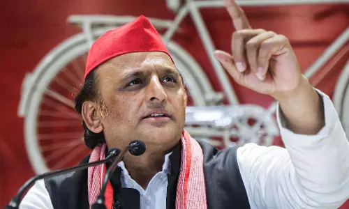 लद्दाख की रक्षा के संघर्ष में लोग सोनम वांगचुक के साथ हैं: Akhilesh
