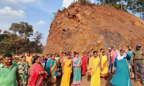 ग्राम सभा के बिना वन भूमि पर सड़क निर्माण से विवाद ग्राम सभा के बिना वन भूमि पर सड़क निर्माण से विवाद