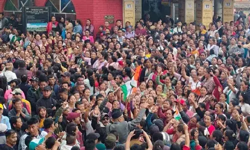 Darjeeling: चाय श्रमिकों के विरोध प्रदर्शन पर लगाम लगाने के लिए ऑनलाइन बोनस