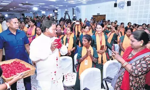 CM Mohan Charan Majhi: गांधी और शास्त्री के सपनों को पूरा कर रही सरकार