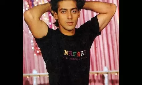 Salmans की पहली एक्शन फिल्म 1995 में रिलीज हुई Salmans की पहली एक्शन फिल्म 1995 में रिलीज हुई