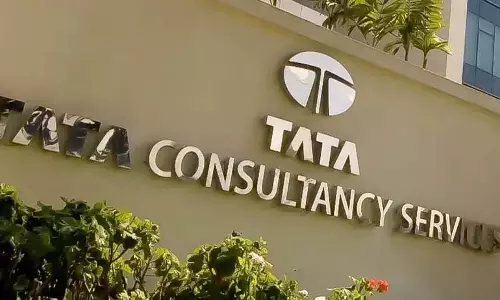 TCS के शेयर में -1.66% की गिरावट