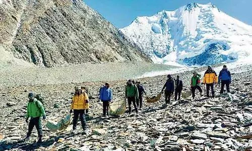 Himachal : भारतीय वायुसेना का विमान हादसा, चार सैनिकों के शव चंडीमंदिर लाए गए
