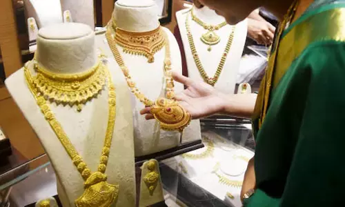Navratri के पहले दिन सोने और चांदी की कीमतों में बढ़ोतरी हुई