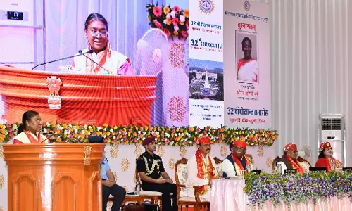 Jaipur: राज्यपाल राष्ट्रपति के साथ मोहनलाल सुखाड़िया विश्वविद्यालय के दीक्षांत समारोह में सम्मिलित हुए Jaipur: राज्यपाल राष्ट्रपति के साथ मोहनलाल सुखाड़िया विश्वविद्यालय के दीक्षांत समारोह में सम्मिलित हुए