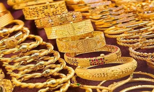 6 करोड़ की जेवरात लूटने वाले हथियारबंद गिरफ्तार, जल्द खुलासा करेंगी पुलिस 6 करोड़ की जेवरात लूटने वाले हथियारबंद गिरफ्तार, जल्द खुलासा करेंगी पुलिस
