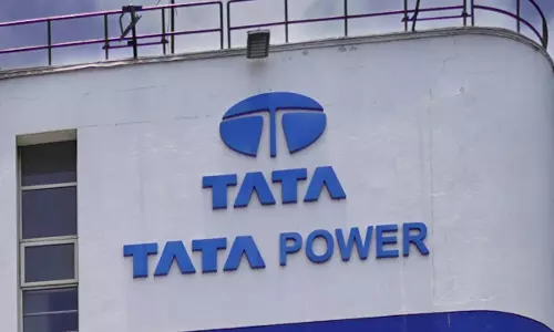 Tata Power के शेयर में -2.39% की गिरावट