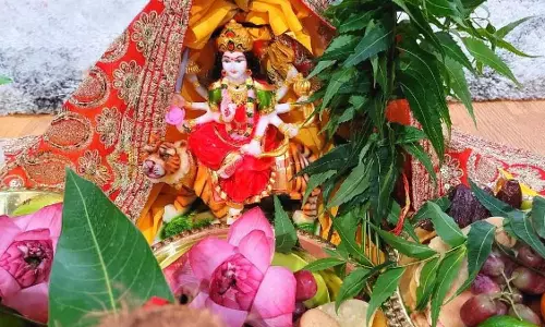 Navratri 2024: कलश स्थापना के दौरान की गई ये गलती, परिवार पर आ सकती है संकट Navratri 2024: कलश स्थापना के दौरान की गई ये गलती, परिवार पर आ सकती है संकट