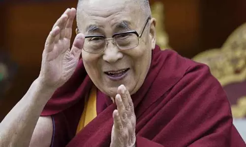 Dalai Lama ने विश्व में शांति को बढ़ावा देने के लिए जापान की प्रशंसा की