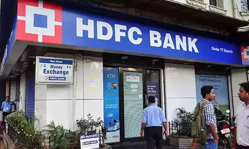 HDFC बैंक के शेयर में -2.25% की गिरावट