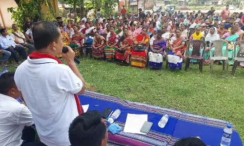 Assam : राभा नेताओं ने संवैधानिक मान्यता के लिए रैली निकाली Assam : राभा नेताओं ने संवैधानिक मान्यता के लिए रैली निकाली