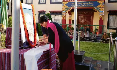 तिब्बती प्रशासन ने Gandhi की शिक्षाओं की सराहना की तिब्बती प्रशासन ने Gandhi की शिक्षाओं की सराहना की