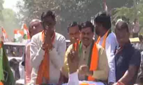 मध्य प्रदेश के सीएम मोहन यादव ने Jhajjar में किया रोड शो मध्य प्रदेश के सीएम मोहन यादव ने Jhajjar में किया रोड शो