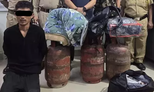 Arunachal : नाहरलागुन पुलिस ने चोरी के मामले में एक व्यक्ति को गिरफ्तार Arunachal : नाहरलागुन पुलिस ने चोरी के मामले में एक व्यक्ति को गिरफ्तार