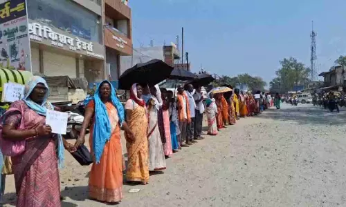 ईसाई समाज सड़क पर उतरे, विधायक के बयान से नाराज