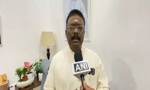 BRS के दासोजू श्रवण ने अपमानजनक टिप्पणी के लिए कोंडा सुरेखा की आलोचना की BRS के दासोजू श्रवण ने अपमानजनक टिप्पणी के लिए कोंडा सुरेखा की आलोचना की