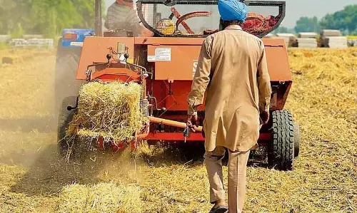 Jalandhar: चुनाव आचार संहिता लागू, पराली प्रबंधन मशीनों के लिए किसानों का इंतजार लंबा Jalandhar: चुनाव आचार संहिता लागू, पराली प्रबंधन मशीनों के लिए किसानों का इंतजार लंबा