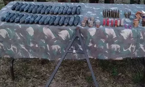 Manipur पुलिस ने चुराचांदपुर जिले में स्थानीय स्तर पर निर्मित मोर्टार और गोला-बारूद जब्त