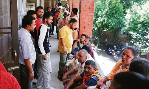 NOC पर अराजकता का एक और दिन, जालंधर कांग्रेस विधायकों ने हस्तक्षेप किया