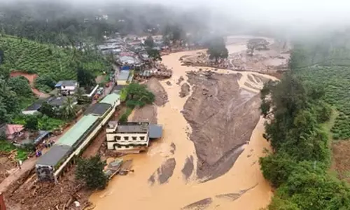 सरकार ने Wayanad भूस्खलन पीड़ितों के लिए पुनर्वास और वित्तीय सहायता की घोषणा की सरकार ने Wayanad भूस्खलन पीड़ितों के लिए पुनर्वास और वित्तीय सहायता की घोषणा की