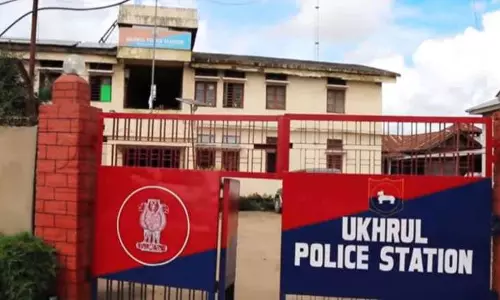 Manipur: उखरुल में भीड़ ने पुलिस स्टेशन पर धावा बोला