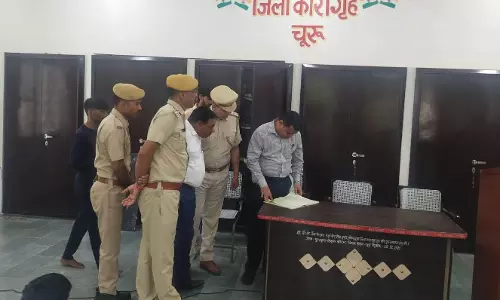 Churu: जिला कलेक्टर सुराणा ने किया जिला कारागार का निरीक्षण